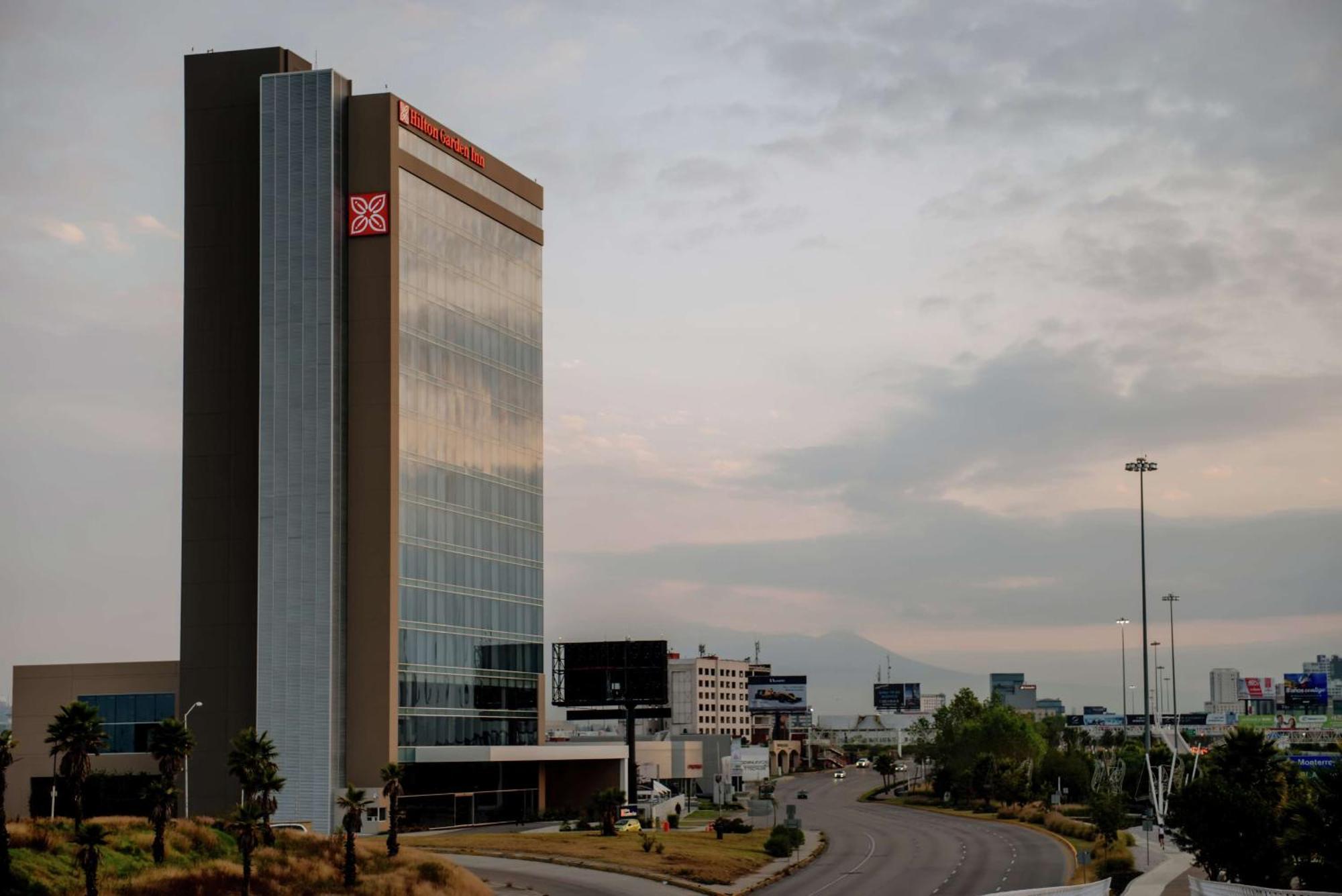 Hilton Garden Inn Puebla Angelopolis Exterior photo